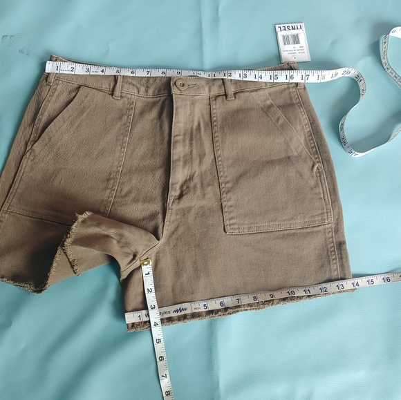 Tinsel High Rise Military Olive Shorts Two Front/Two Back Pockets - Picture 5 of 6